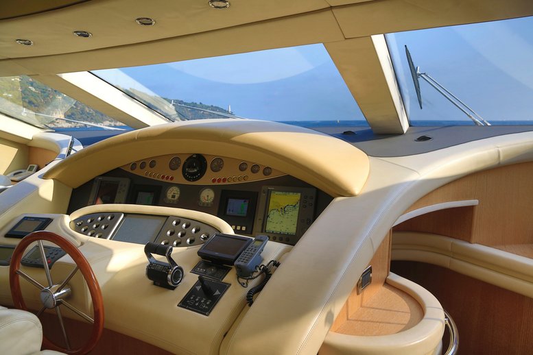 Icom_Marinefunkgerät